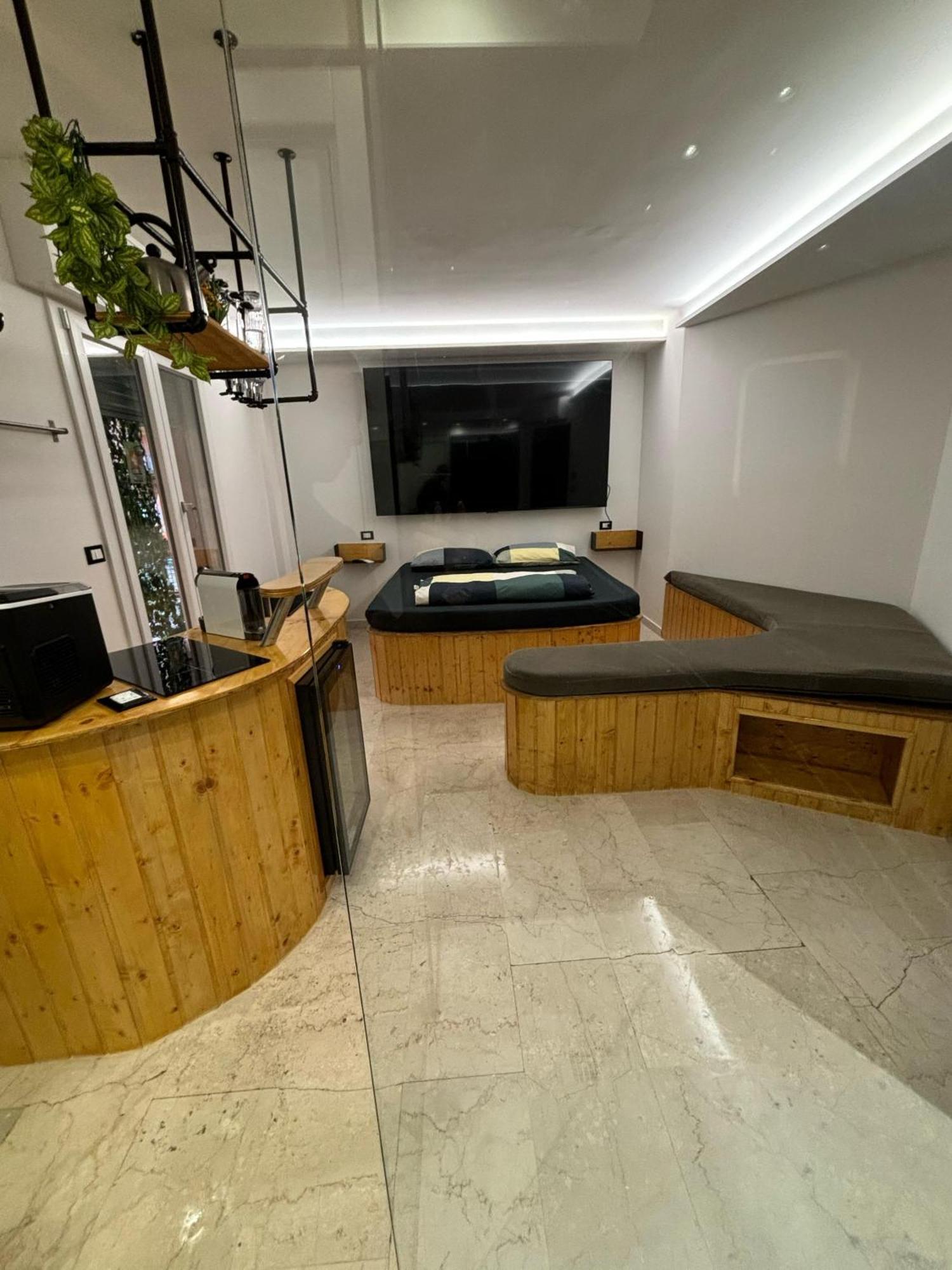 4Roomz Bologna Esterno foto