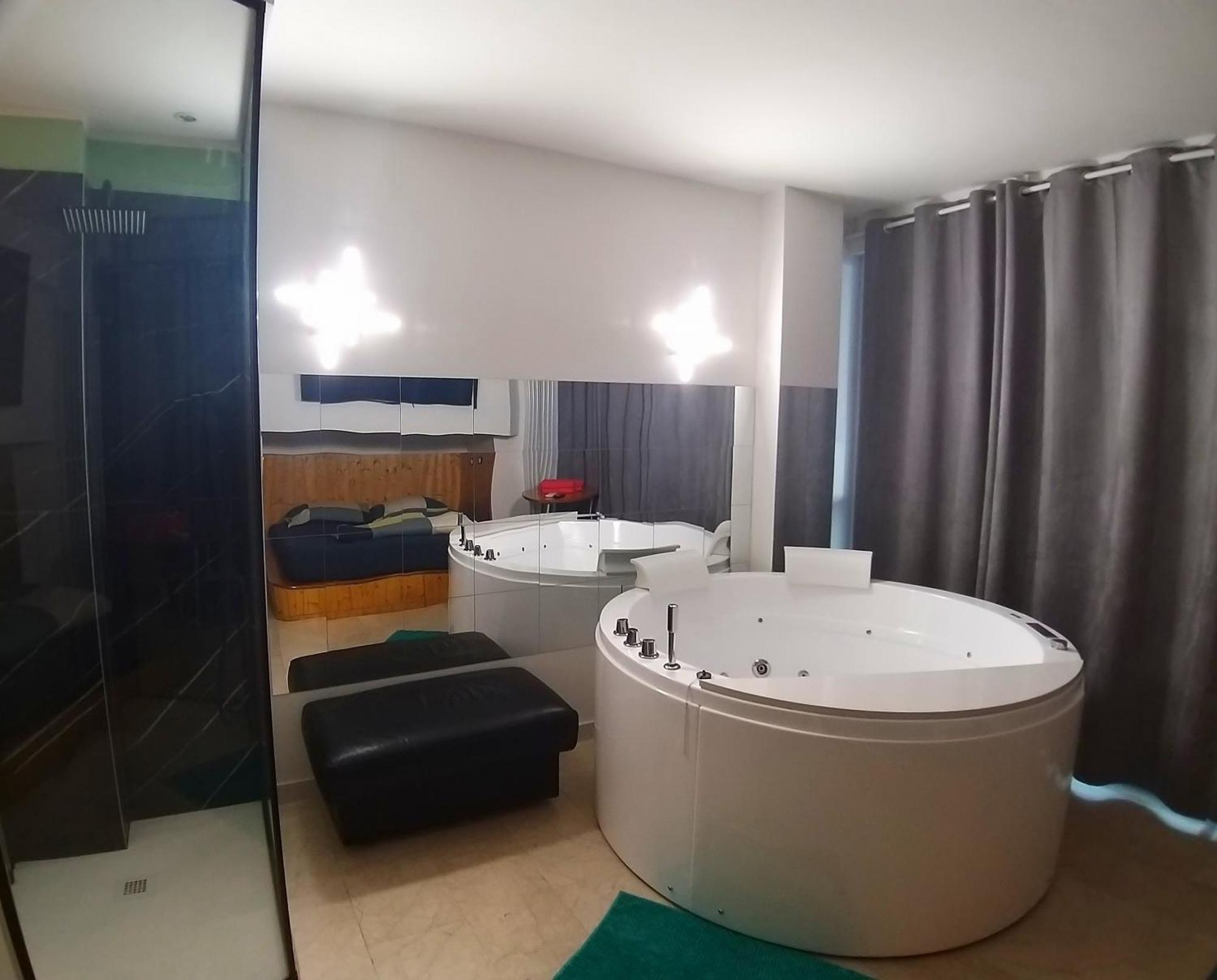 4Roomz Bologna Esterno foto
